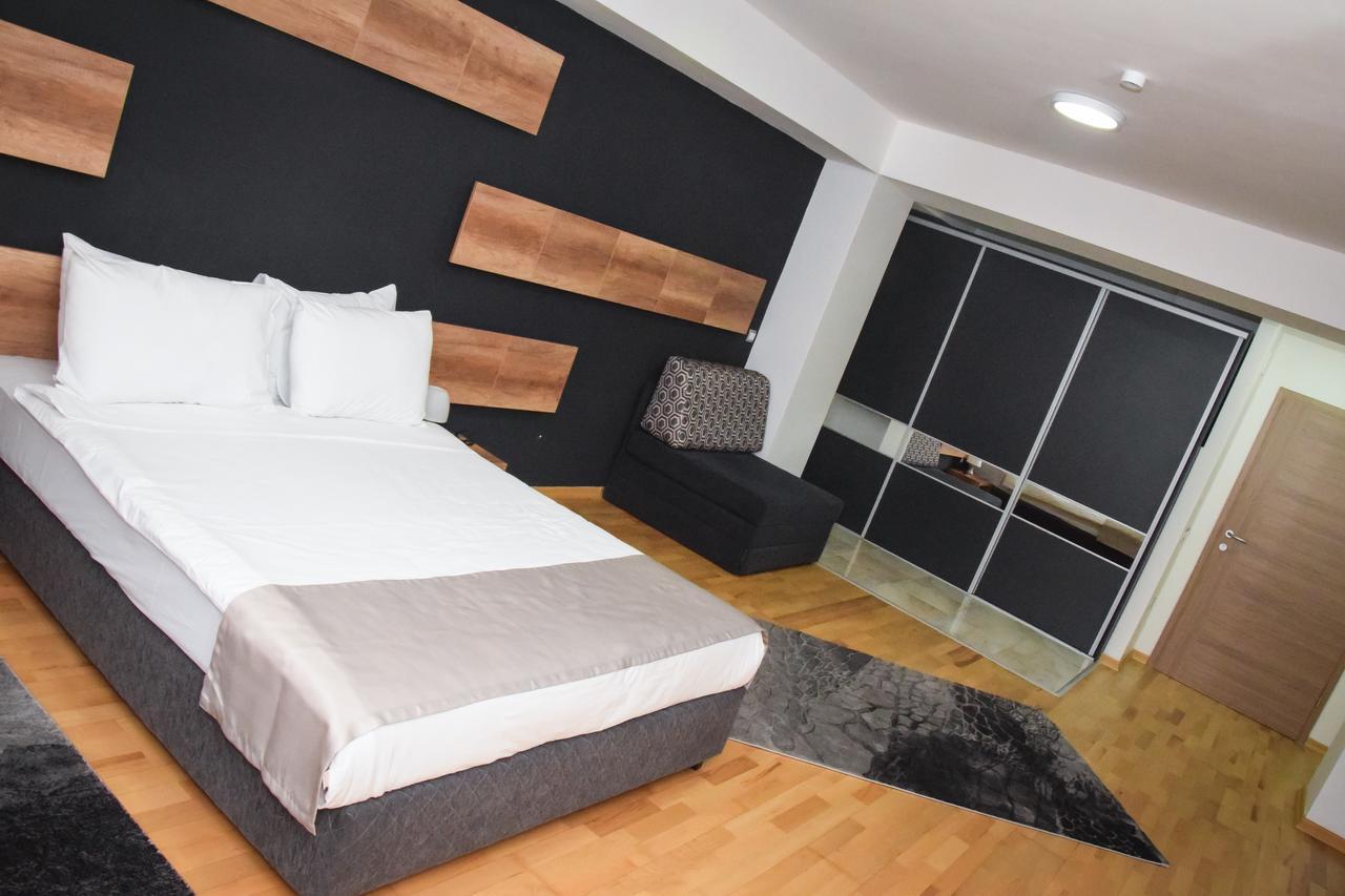 Park Golden View Hotel Ohrid Buitenkant foto
